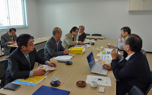 新聞記事の写真